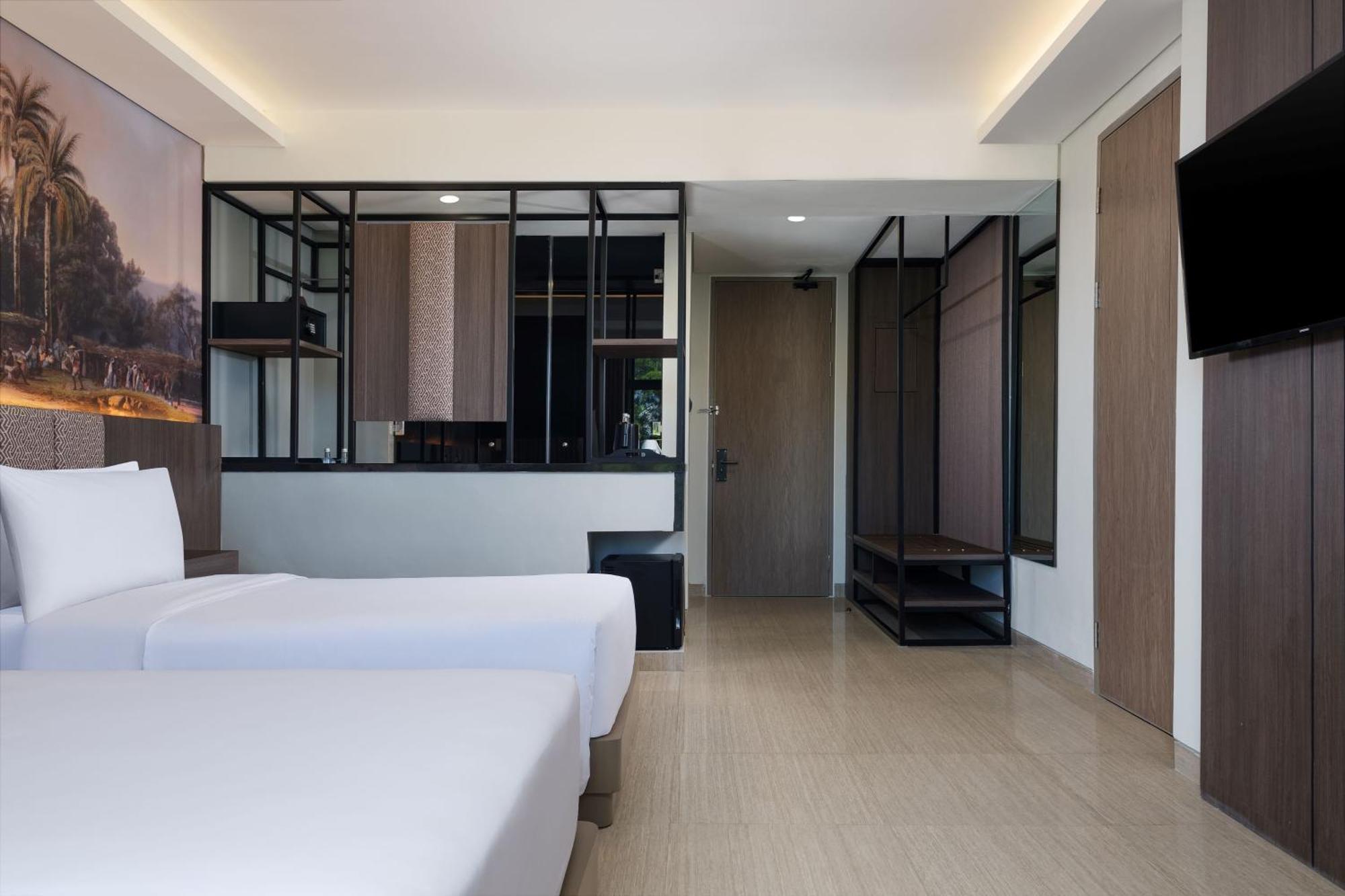 Hotel Santika Blitar Exterior foto