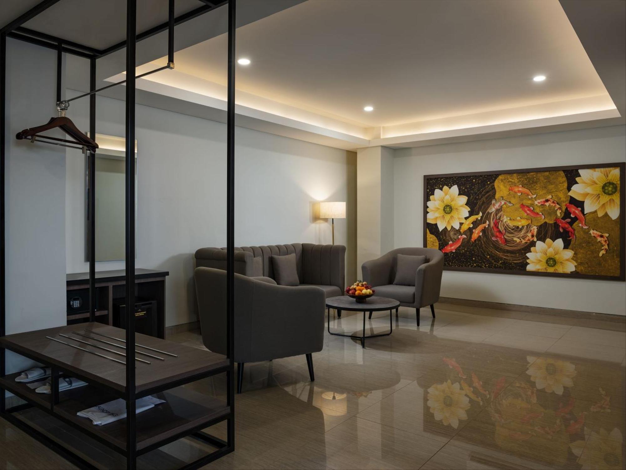 Hotel Santika Blitar Exterior foto